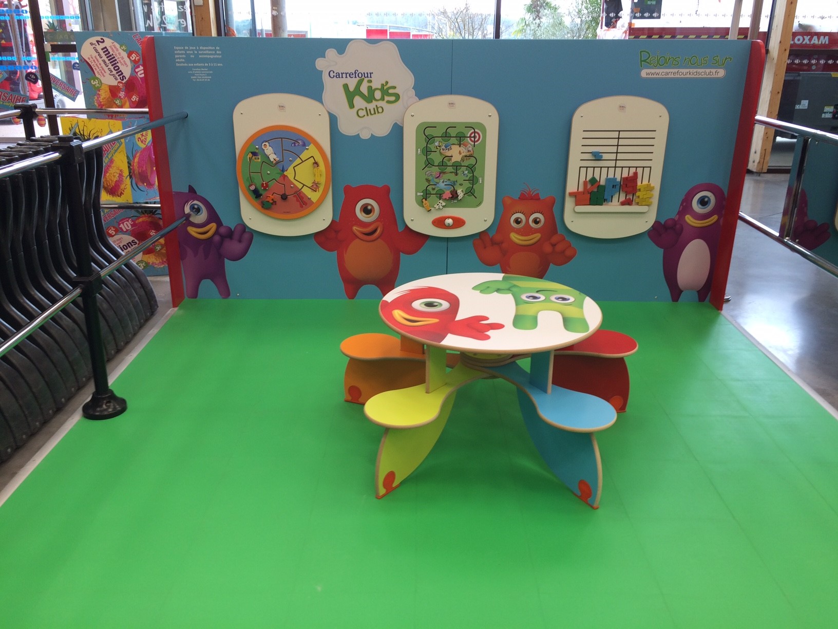 Coin enfants Carrefour Market France - Kidea Concept