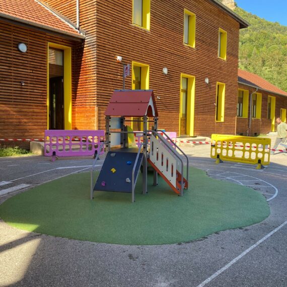 structure de jeux extérieure école maternelle