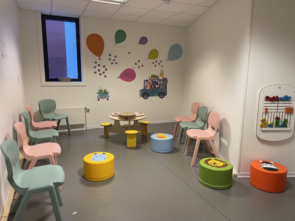 Aménagement d'un espace enfant dans une salle d'attente