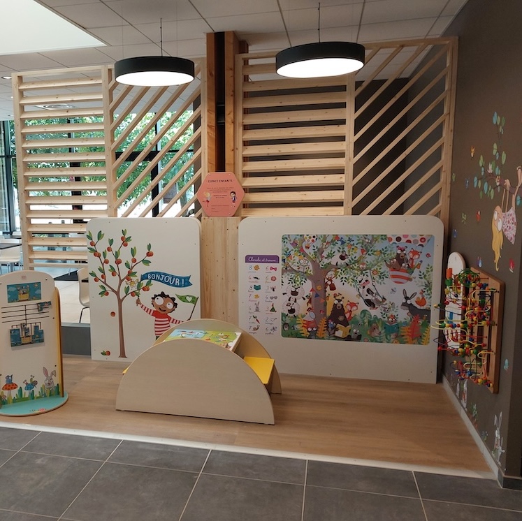 Quel aménagement pour un coin enfant en station service ?