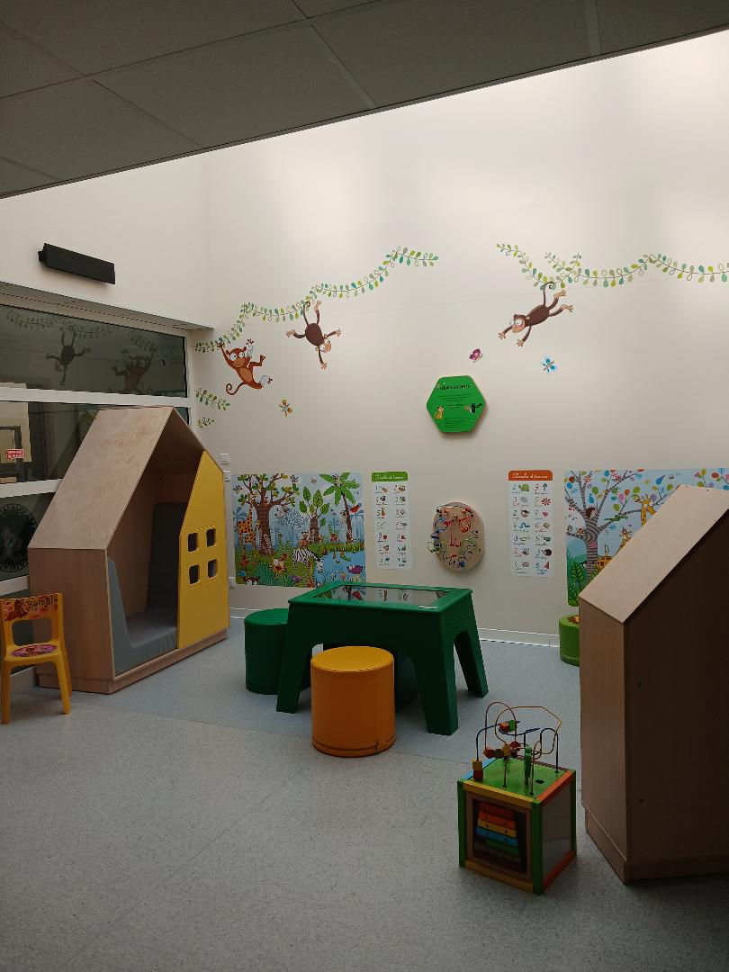 Aménagement d'un espace jeu enfant en hôpital